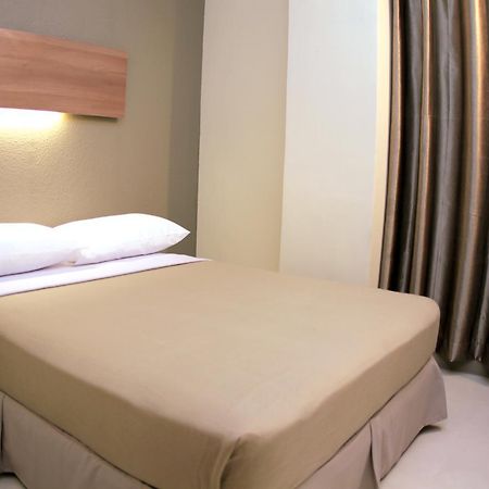 The Center Suites Cebu Eksteriør billede