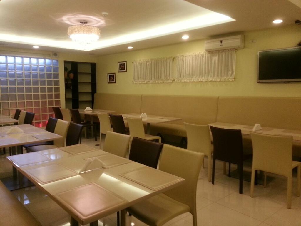 The Center Suites Cebu Eksteriør billede