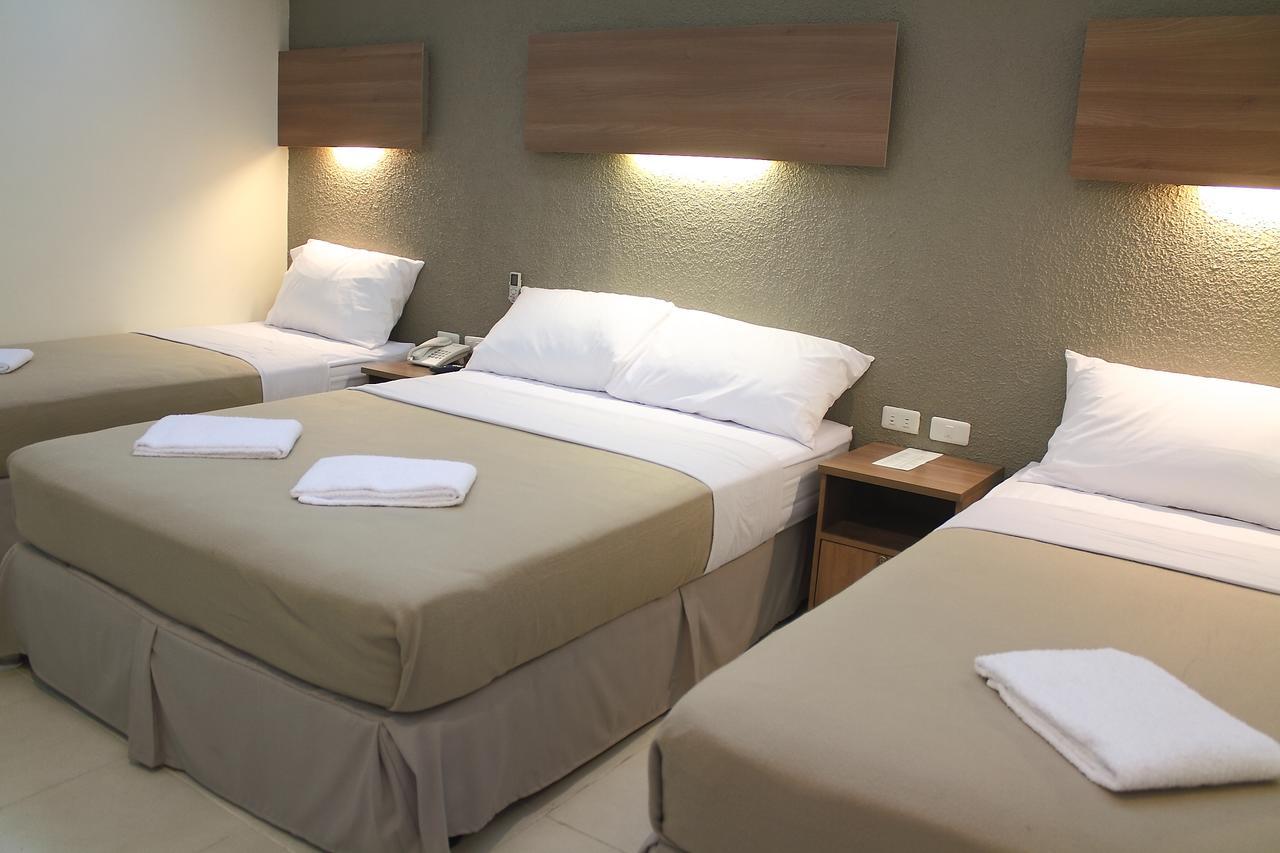 The Center Suites Cebu Eksteriør billede