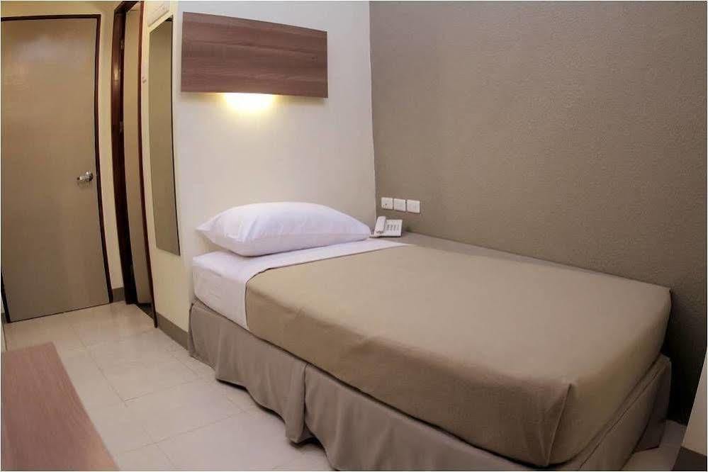 The Center Suites Cebu Eksteriør billede
