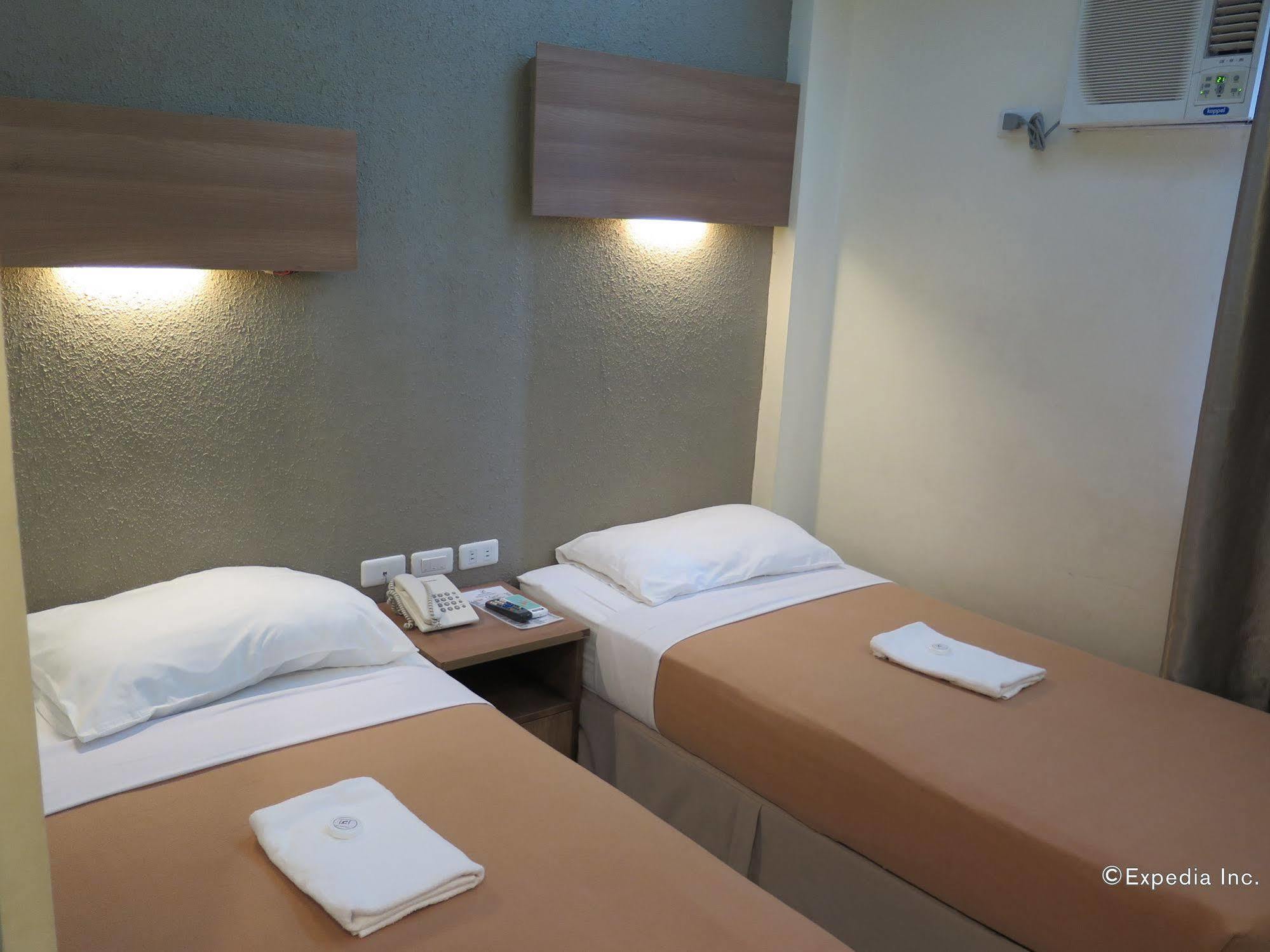 The Center Suites Cebu Eksteriør billede
