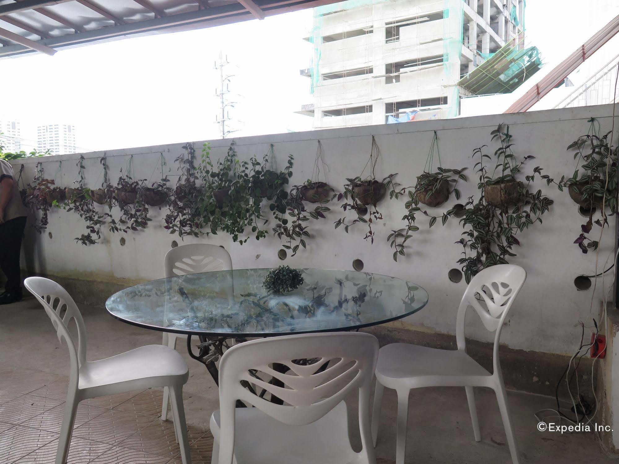 The Center Suites Cebu Eksteriør billede