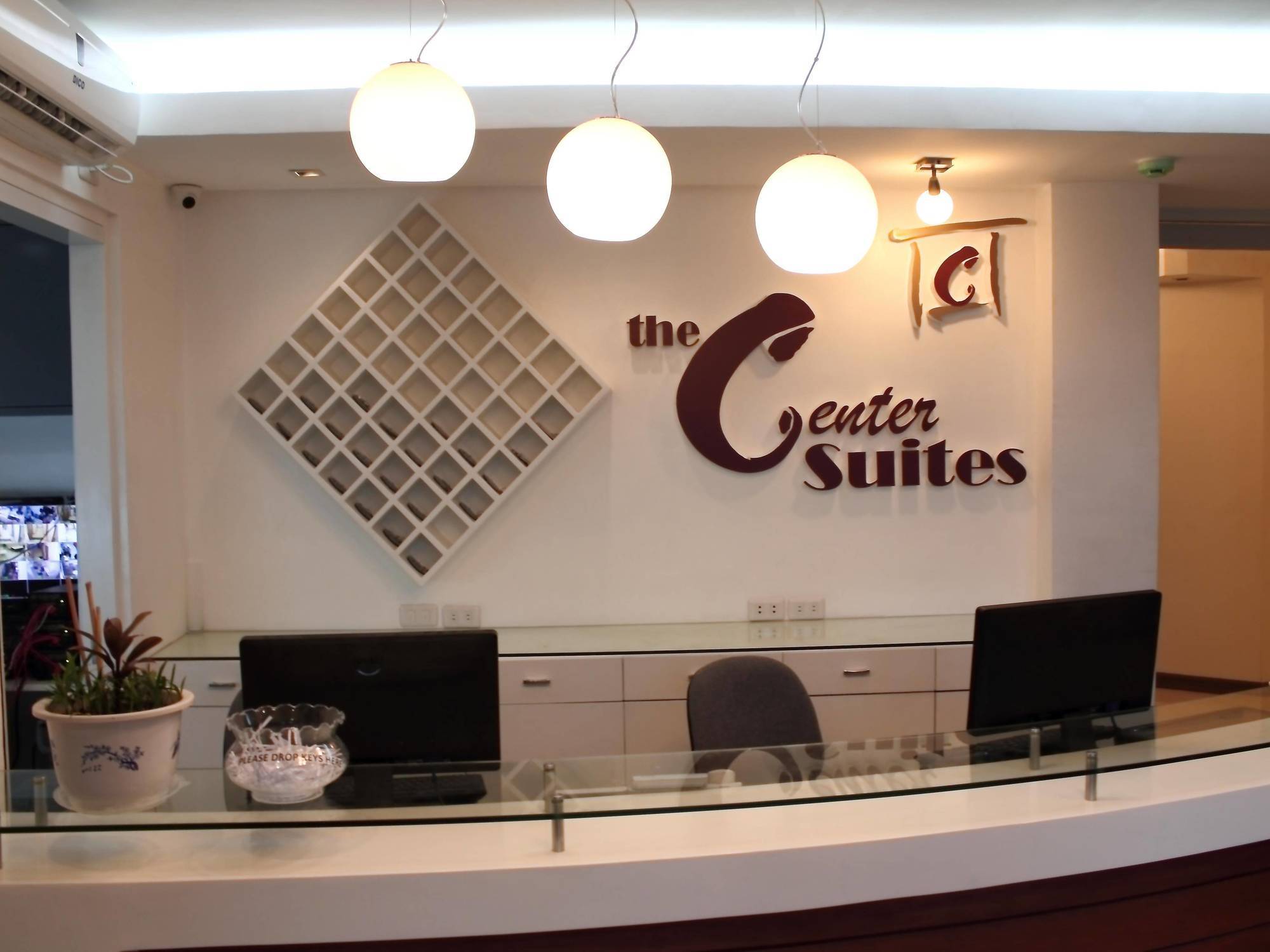 The Center Suites Cebu Eksteriør billede