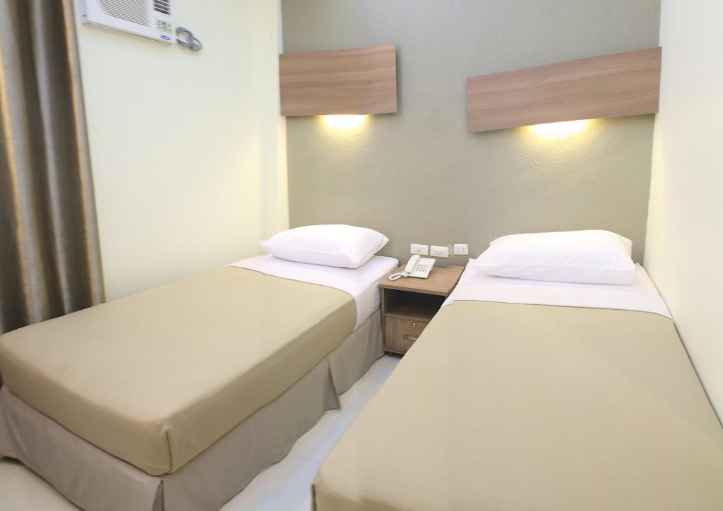 The Center Suites Cebu Eksteriør billede